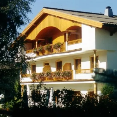 Embacherhof 3*