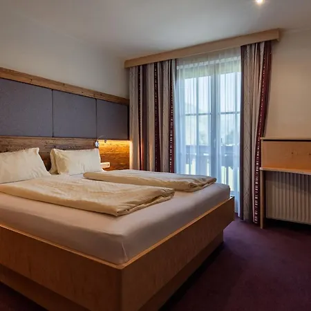 Embacherhof Gasthuis 3*